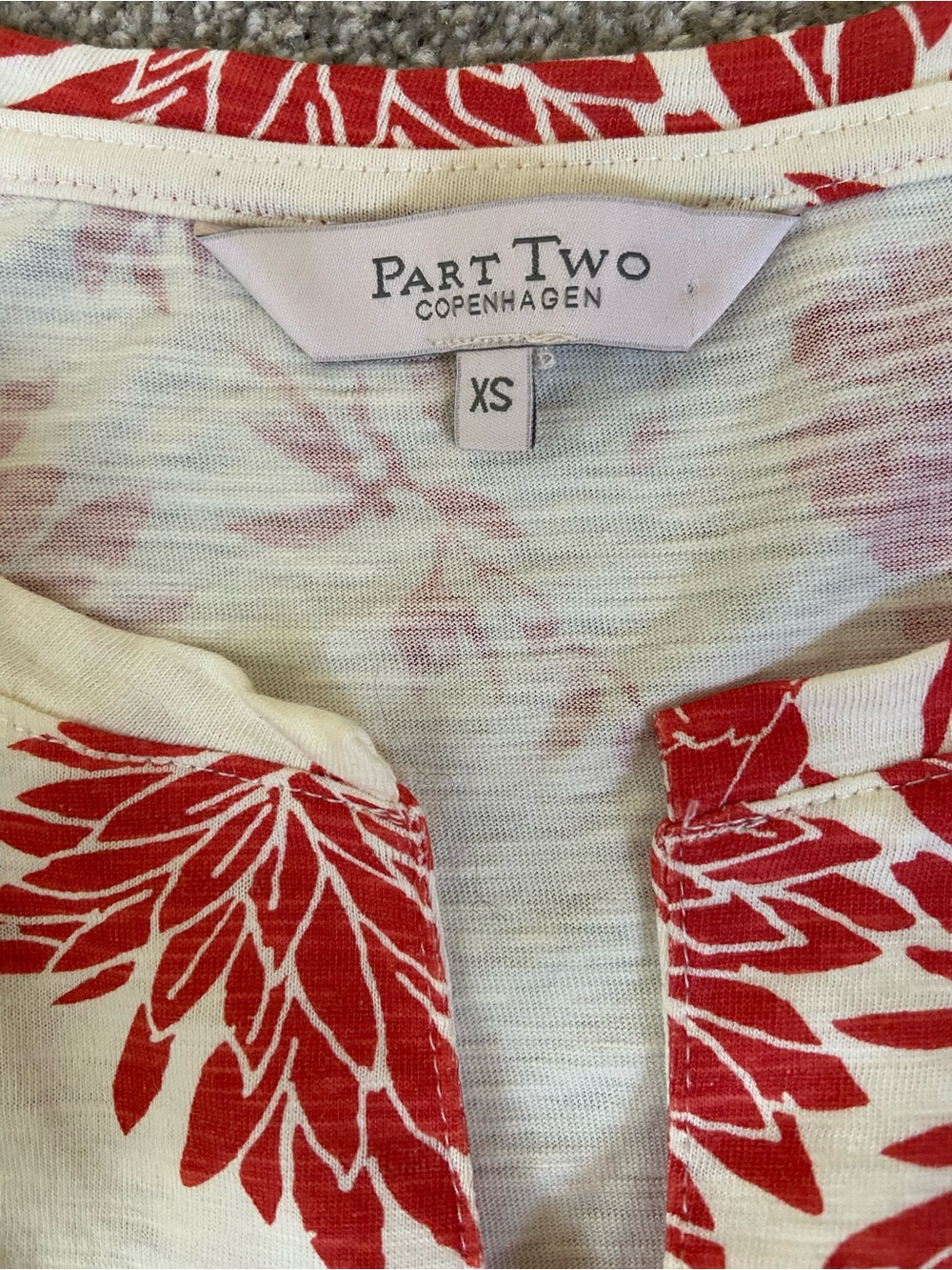 Part Two Short-Sleeve Split-Neck Floral Print Tee - Picture 15 of 16